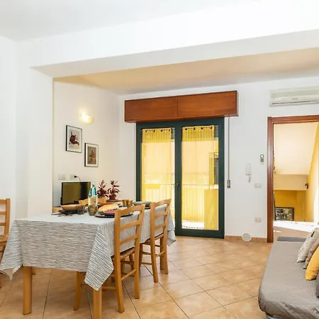 La Casa Di Nonno Eligio Бари-Сардо