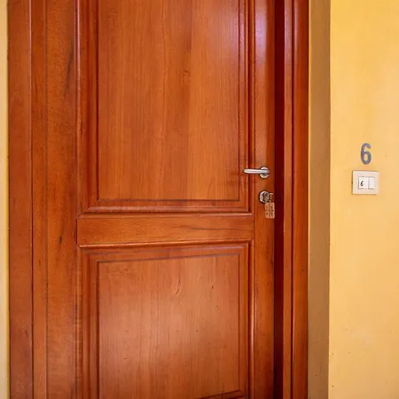 La Casa Di Nonno Eligio Дом отдыха Бари-Сардо
